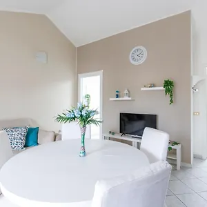 https://ellys-home-parcheggio-privato.emilia-romagnahotels.net