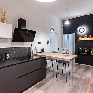 https://sacrati39.emilia-romagnahotels.net